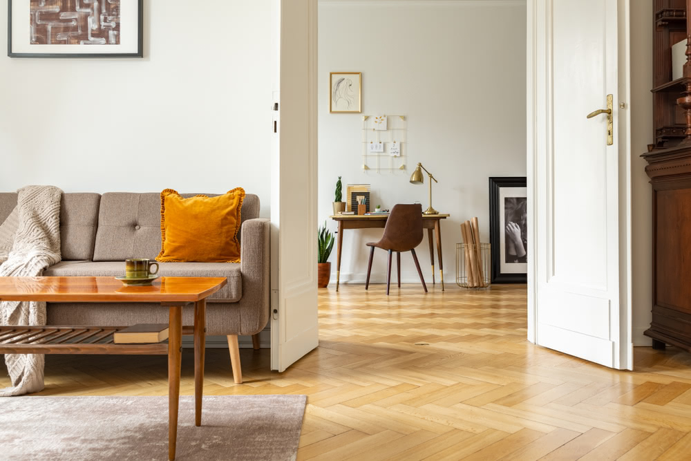 Quale colore di parquet scegliere per gli interni della propria casa? 7 Immagine di parquet chiaro casa