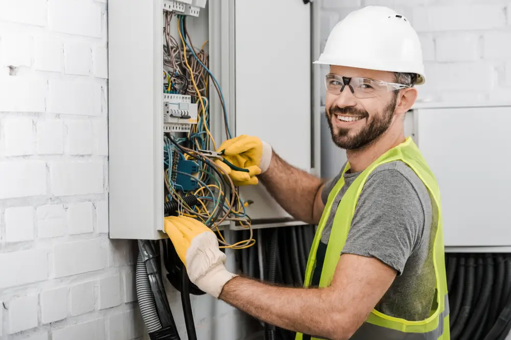 Quali sono i brand consigliati per i salvavita? 2 Immagine di quadro elettrico