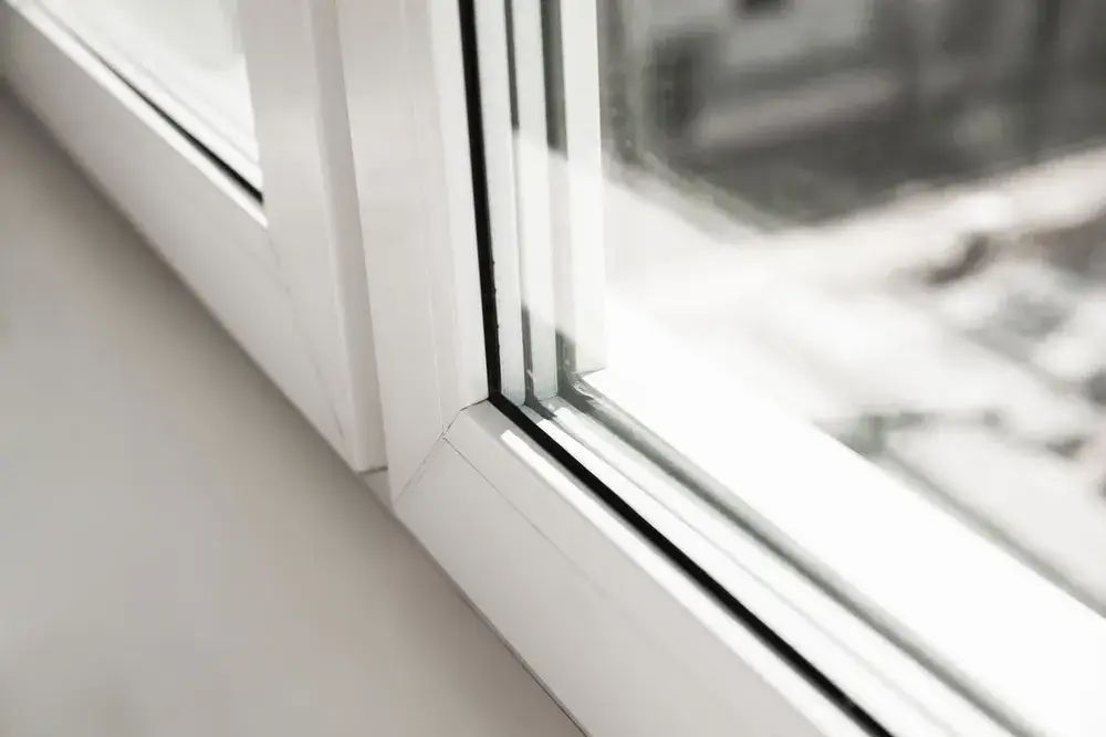 La differenza tra gli infissi in alluminio e PVC 1 Immagine di finestra pvc casa nuova
