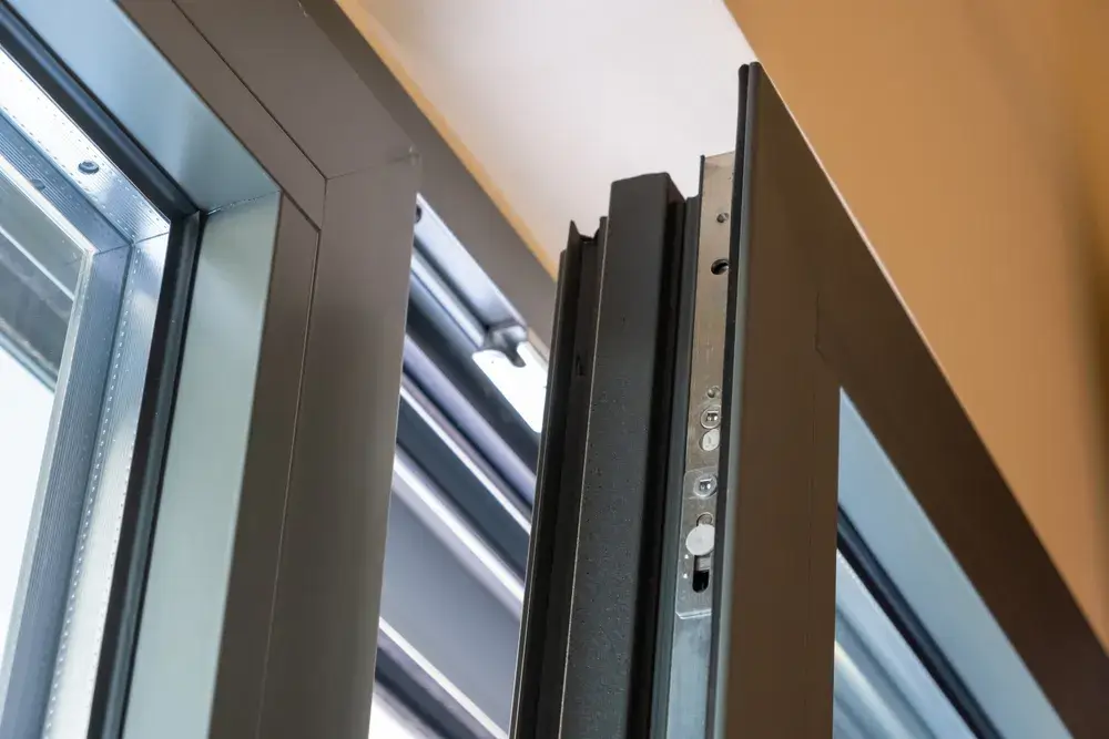 Infissi in PVC o alluminio: i pro e contro 3 Immagine di alluminio infissi