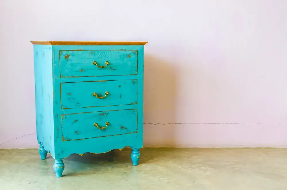 Turchese: arredare la casa al mare in stile shabby 4 Immagine di decapato turchese