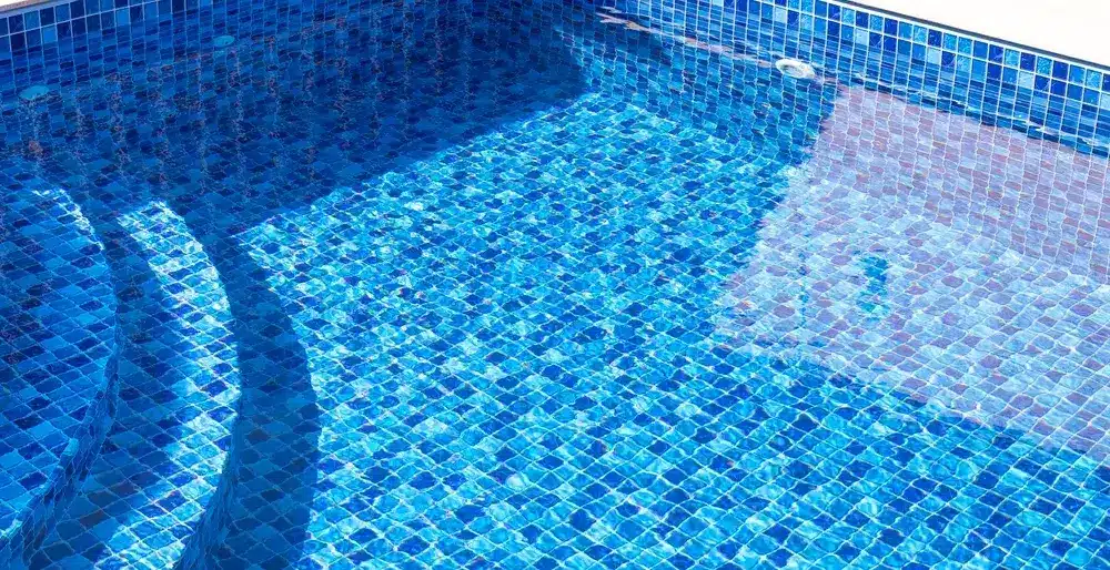 Idee per rivestire la piscina 2 Immagine di rivestimenti piscine