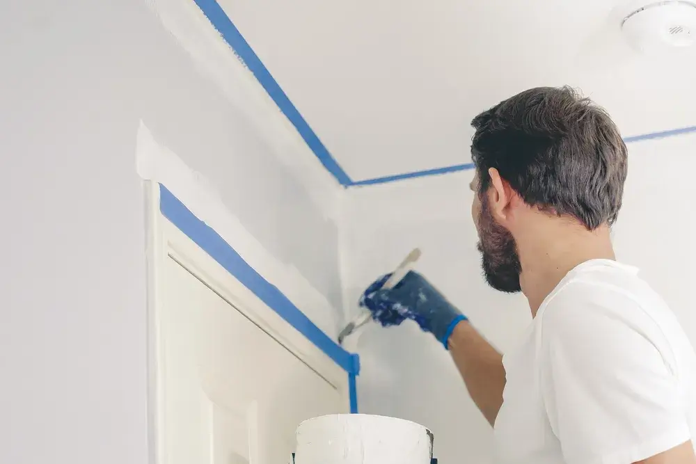 Imbiancare casa: colori e abbinamenti di tendenza 4 Immagine di dipingere porta