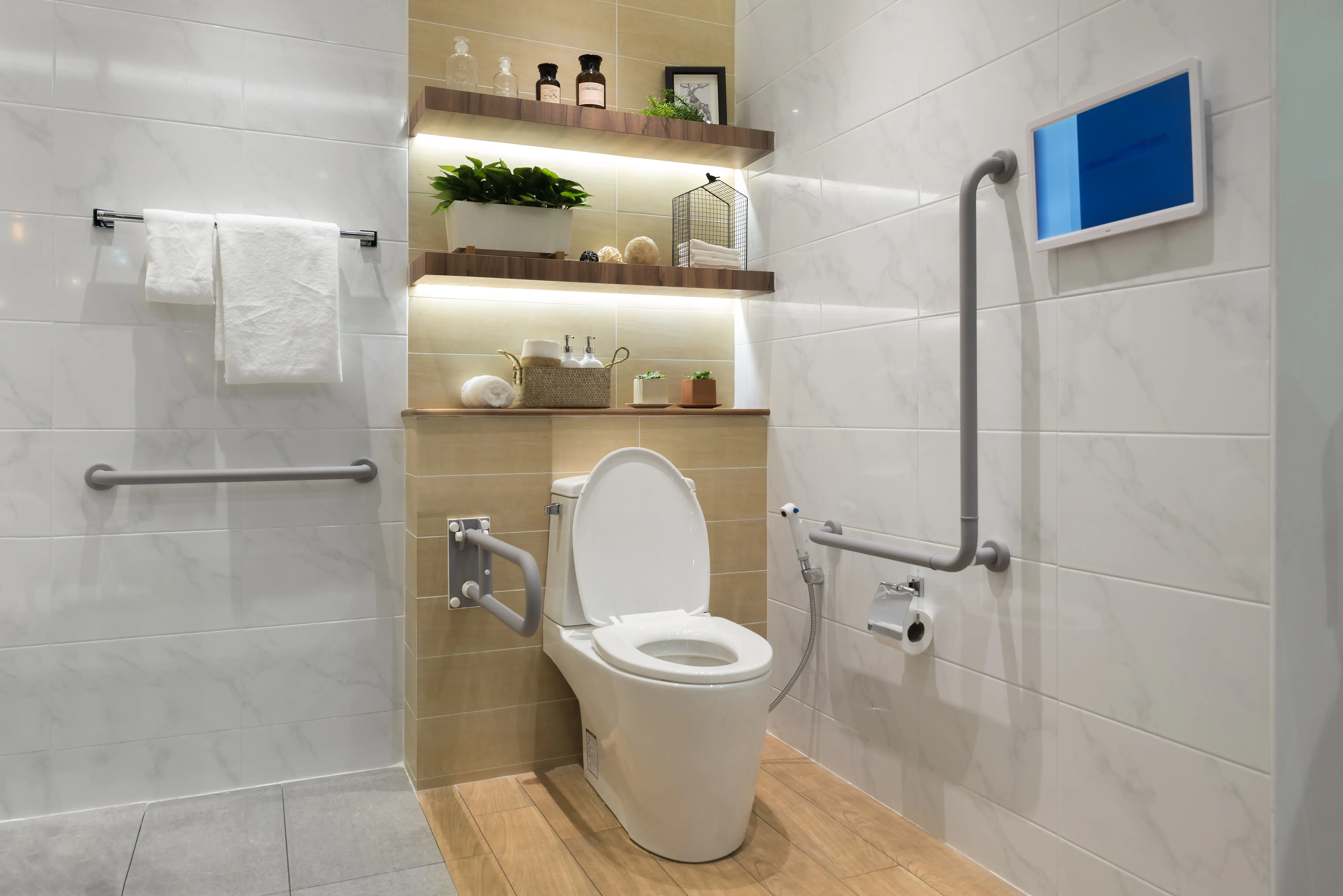 Mensole per il bagno: come fare se non c'è spazio? 1 Immagine di mensole bagno