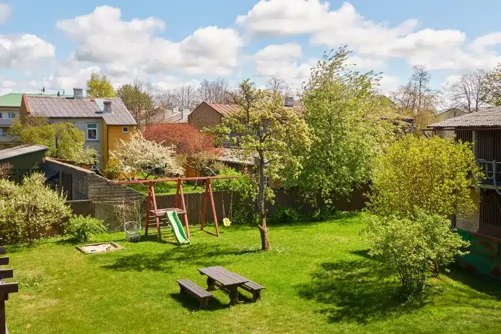 Bambini in casa: come adattare il giardino 1 Immagine di bambini