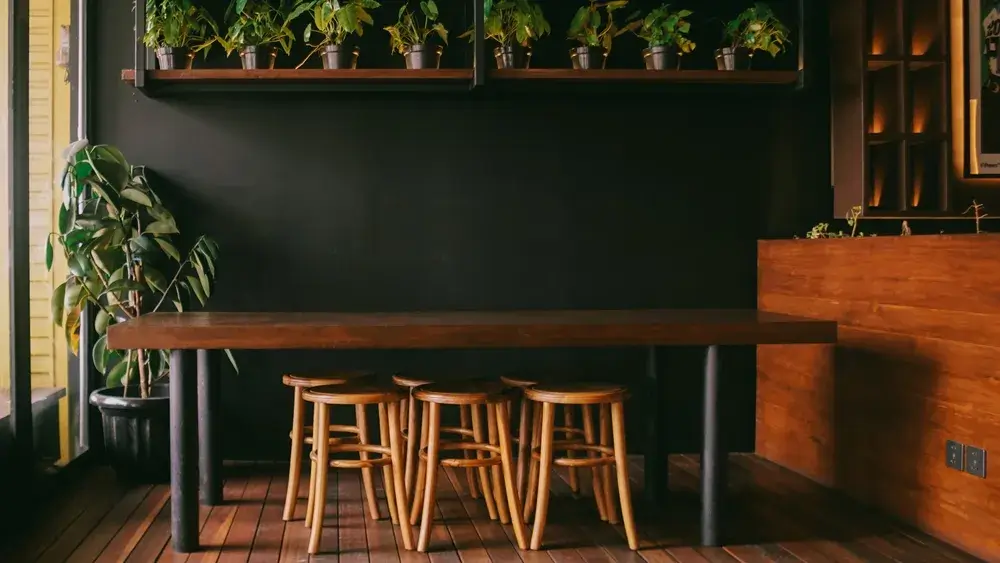 A tutto colore! Come rendere un interior memorabile 4 Immagine di bar arancio