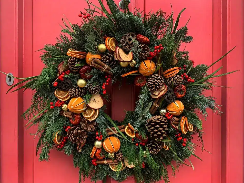 Decorare la porta e l'ingresso per Natale 3 Immagine di ghirlanda natale