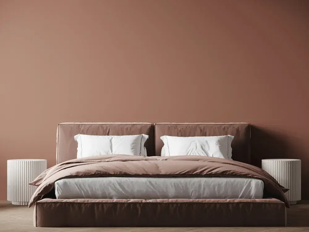 Mocha Mousse Pantone 2025: come inserirlo in casa 2 Immagine di camera da letto mocha mousse